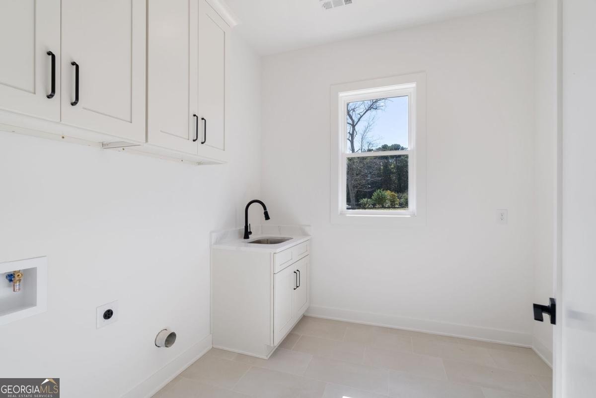 636 Arnold Mill Road Woodstock - 43