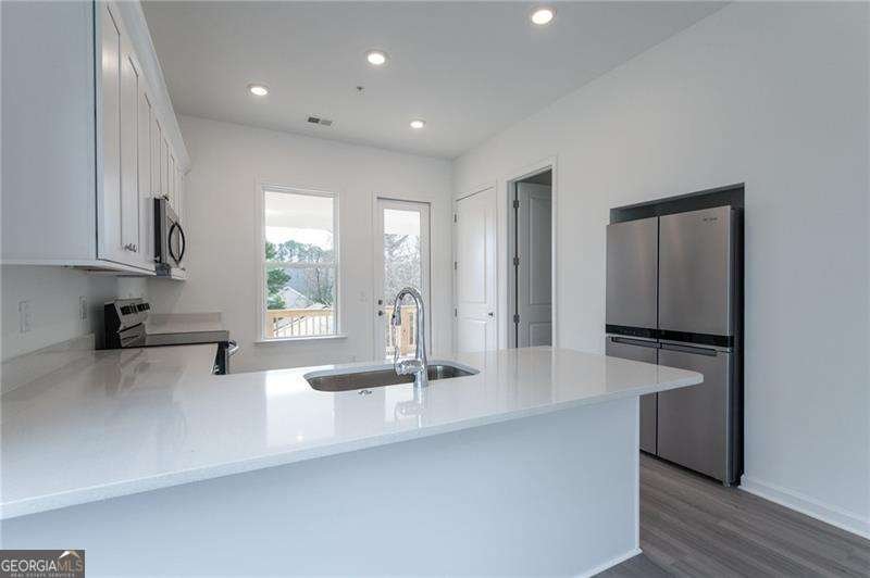 101 Pearl Street Woodstock - 8