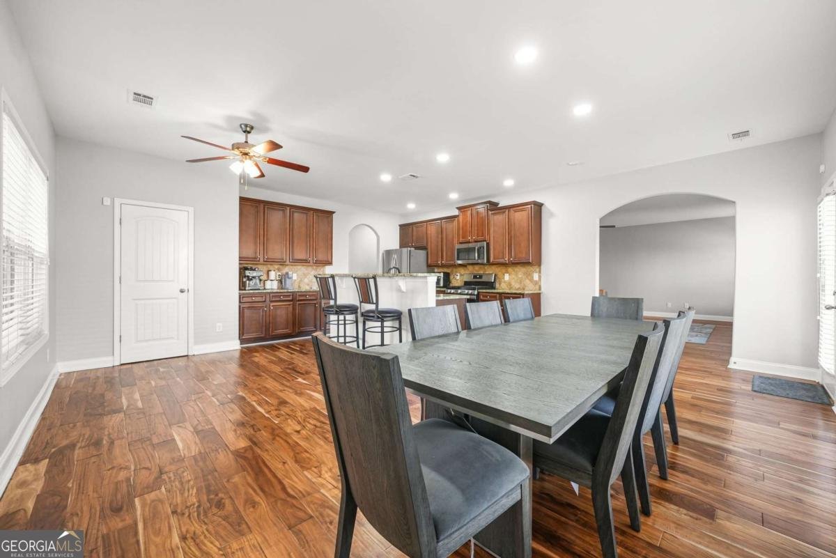 3831 Lake Haven Way Atlanta - 3