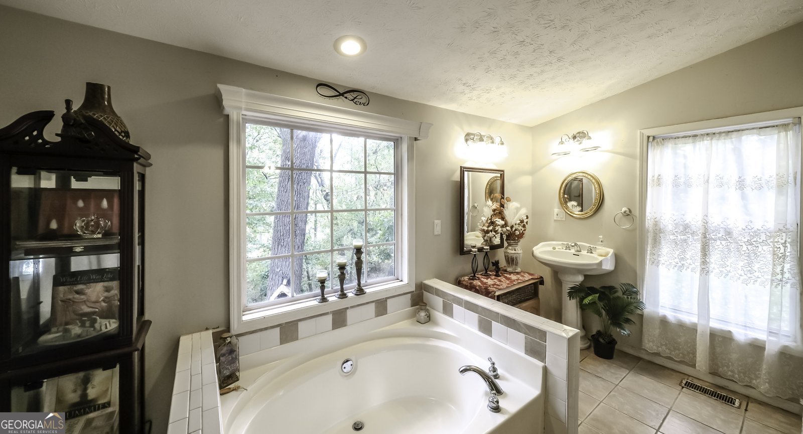 3990 Ridgeland Drive Douglasville - 19