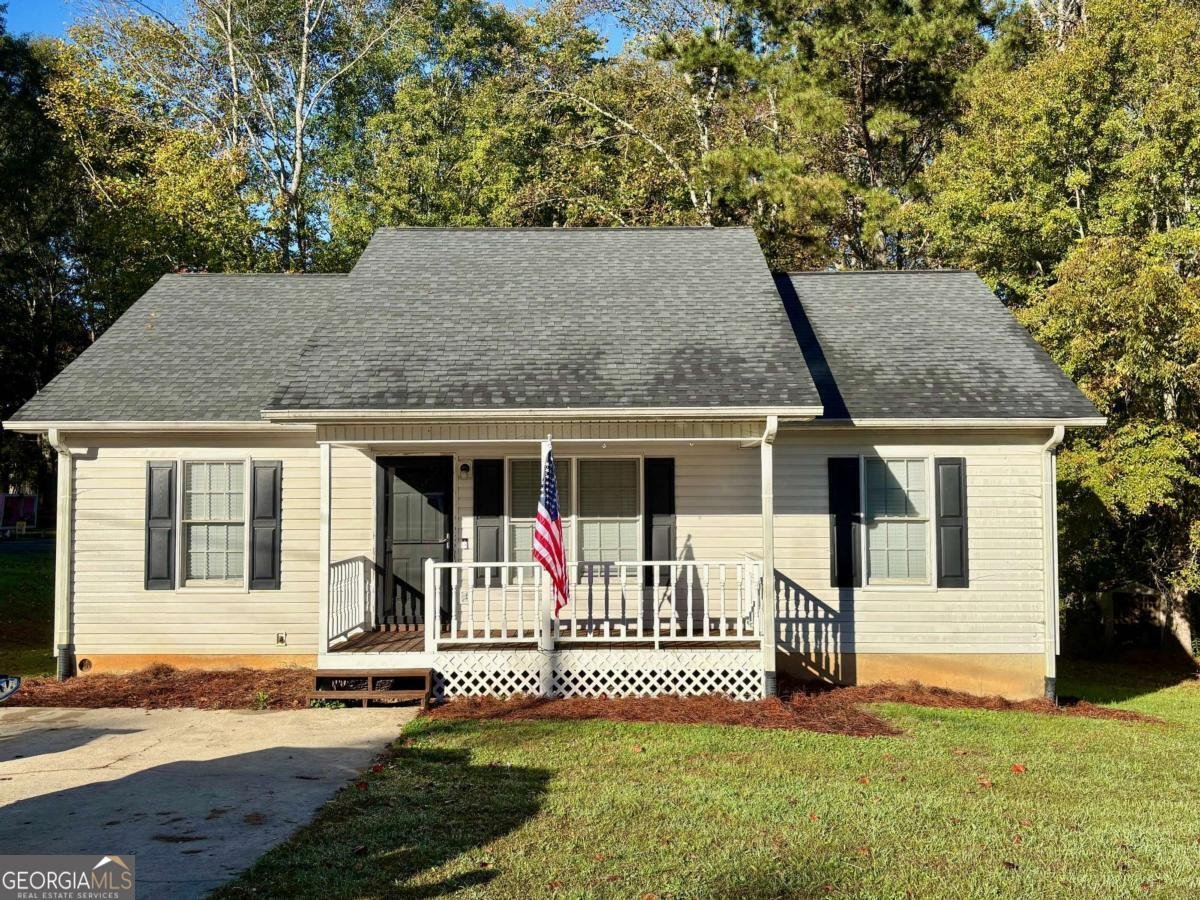 208 Maple Street Dawsonville - 1
