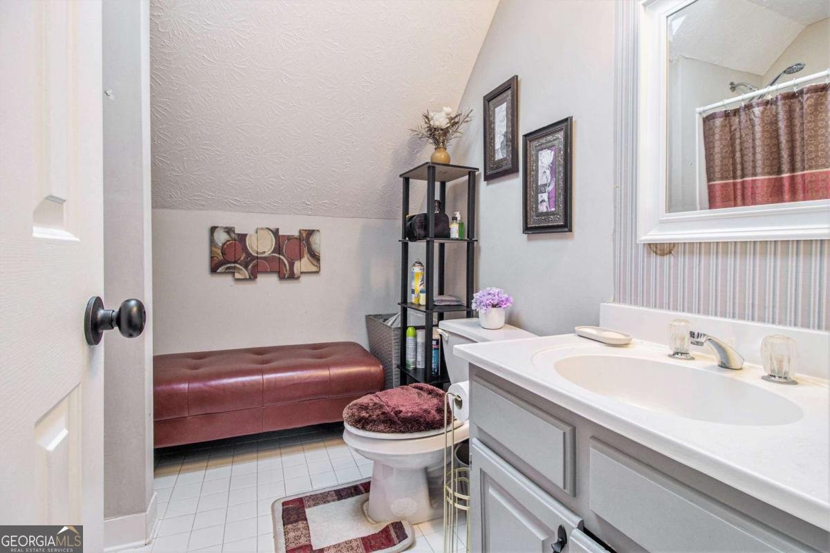 100 Raymond Court Fayetteville - 37