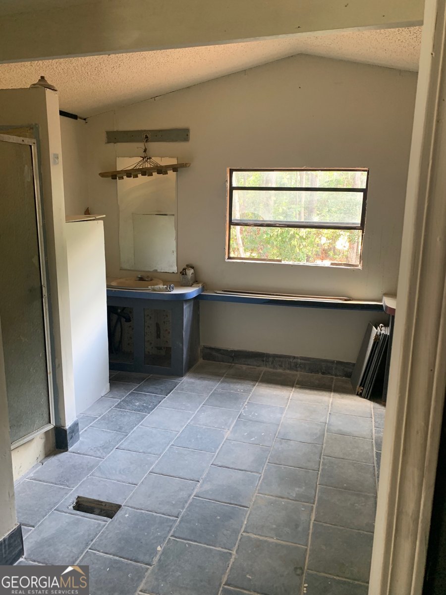 17 Lewis Drive Lavonia - 9