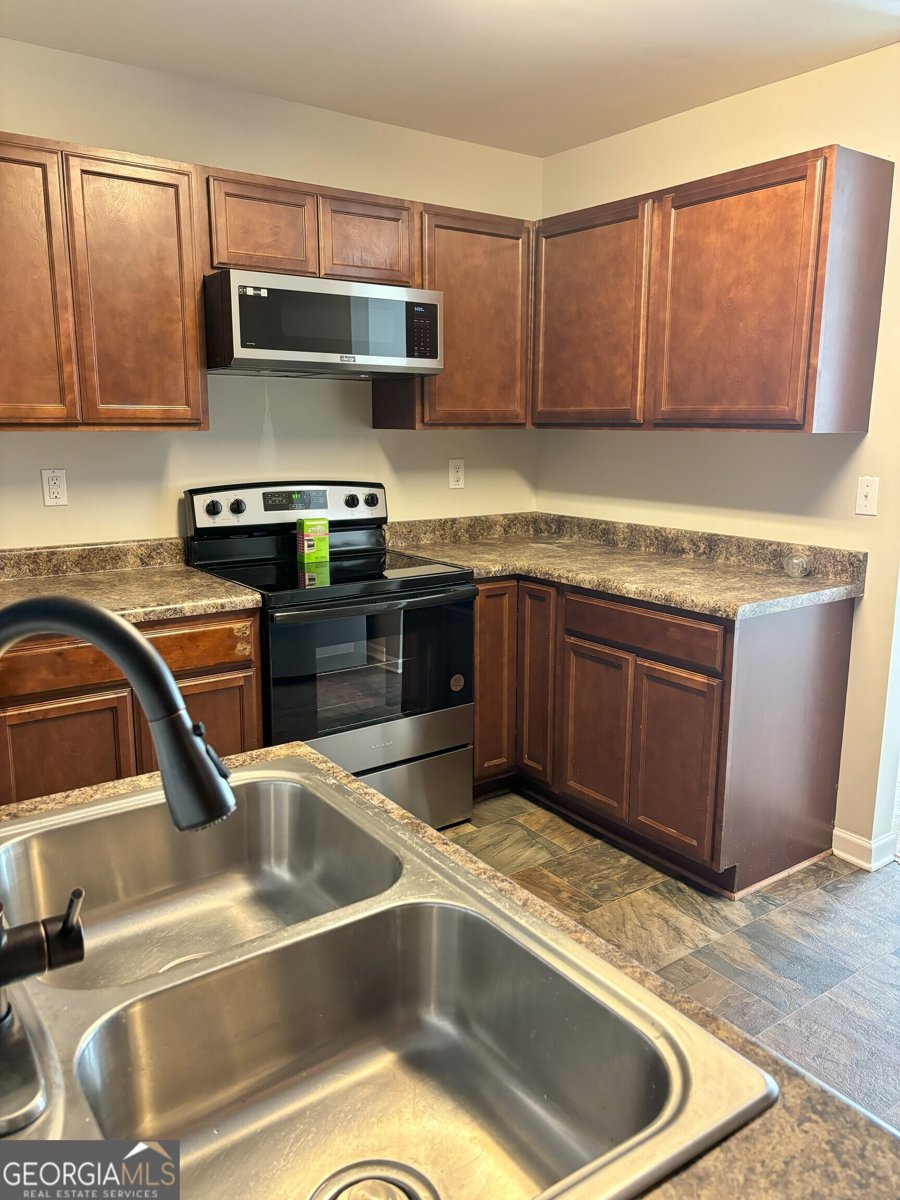 6247 Ellenwood Drive Rex - 9