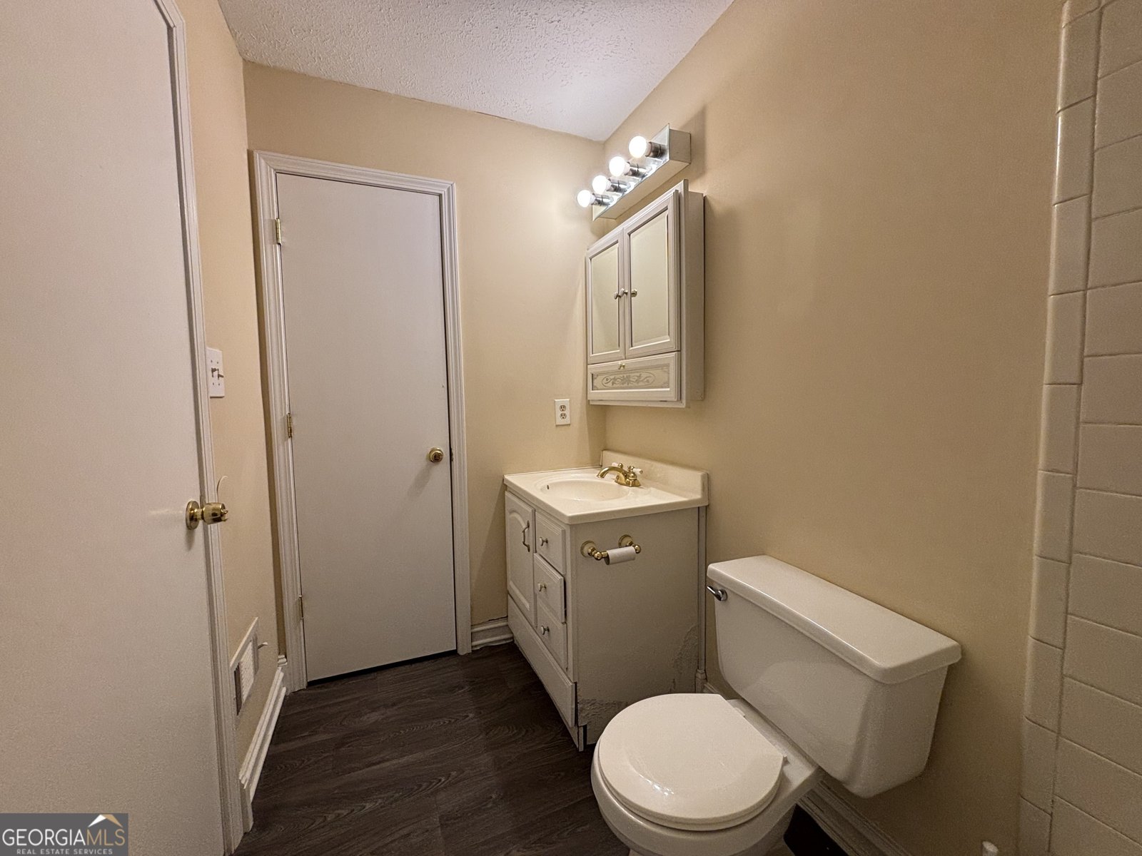 107 S Circle Drive Ellenwood - 19