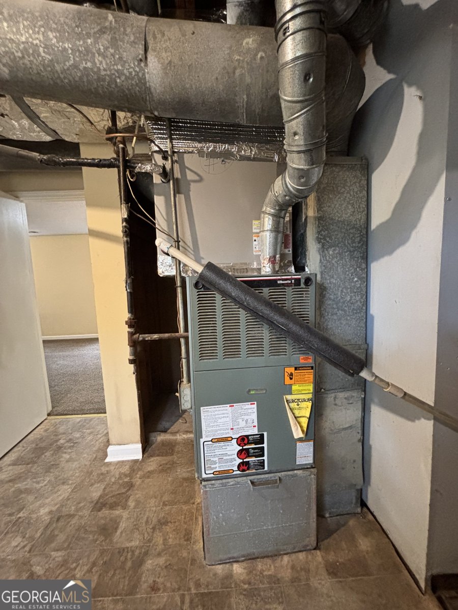 107 S Circle Drive Ellenwood - 21