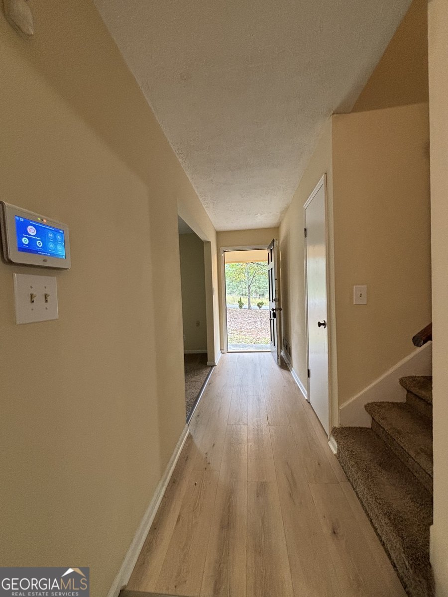 107 S Circle Drive Ellenwood - 28