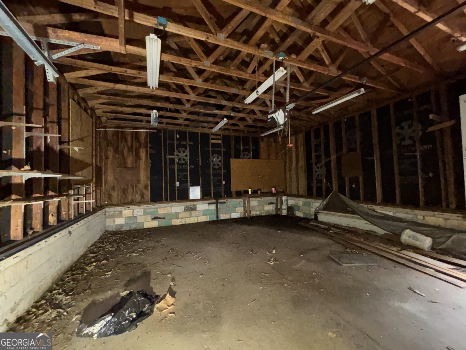 107 S Circle Drive Ellenwood - 37