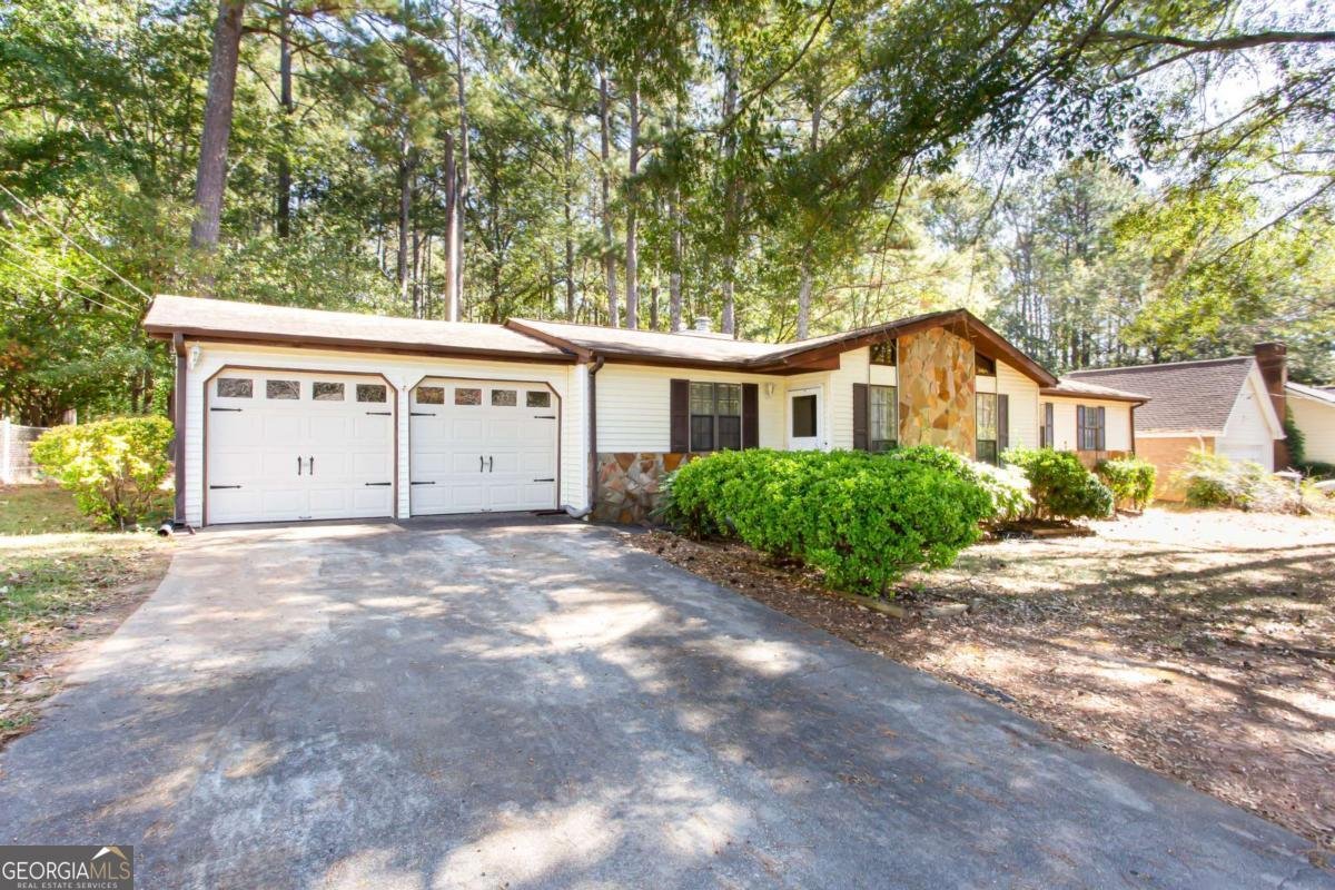 145 Davis Road Stockbridge - 4