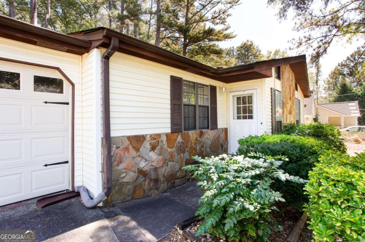 145 Davis Road Stockbridge - 6