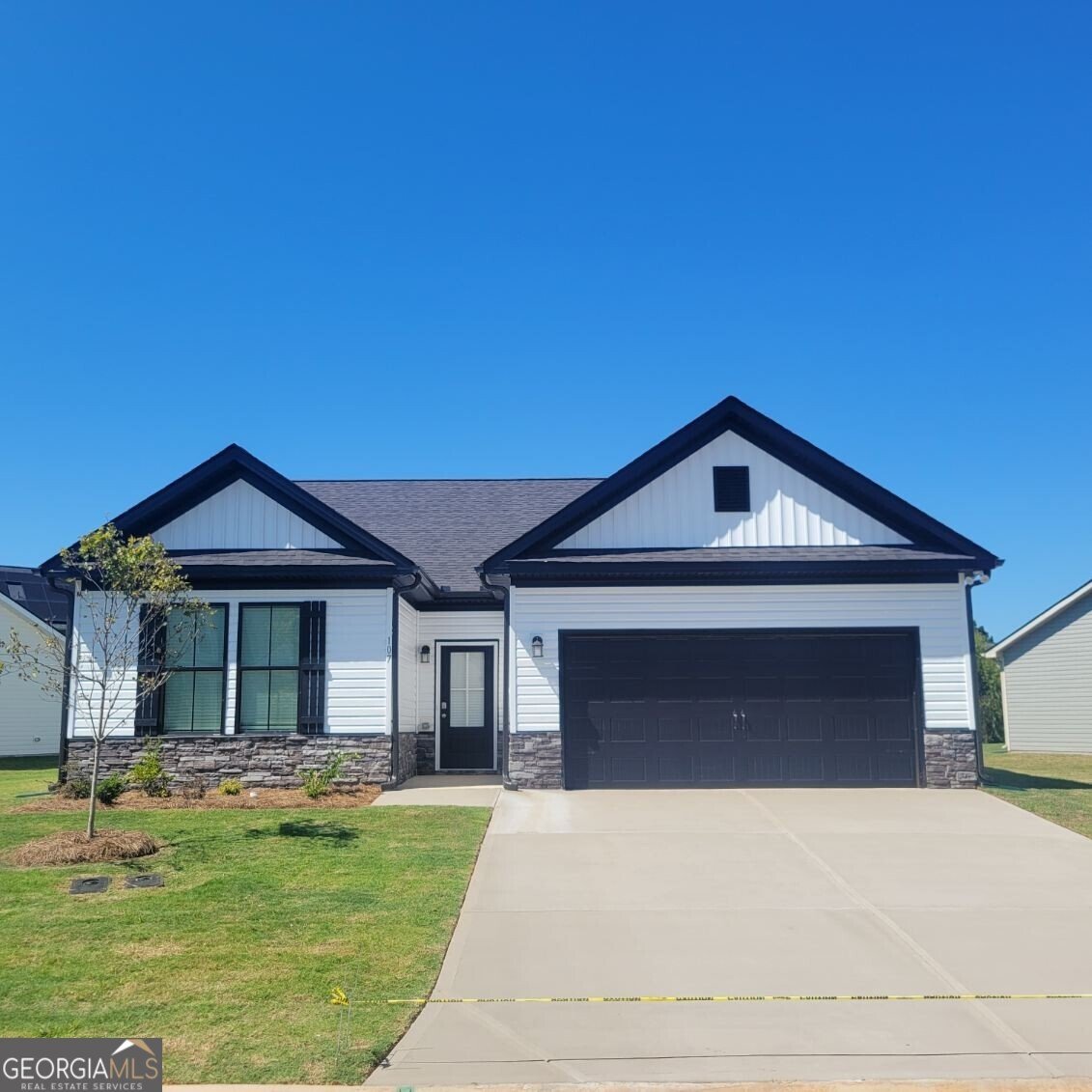 107 Breakwater Way Perry - 1