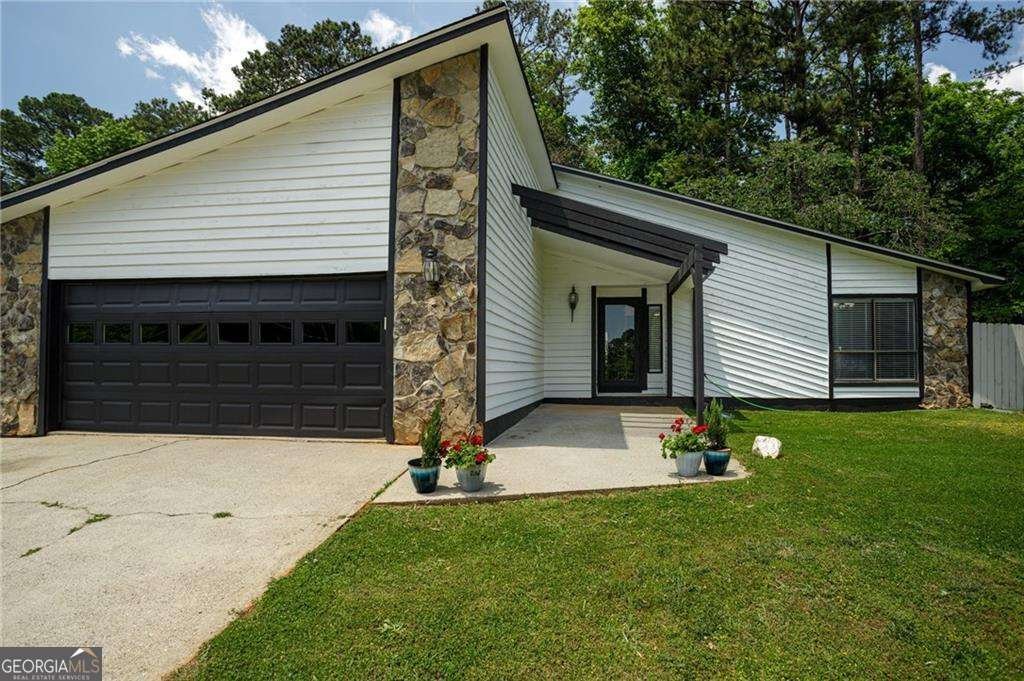 812 Steeple Chase Drive Lawrenceville - 1