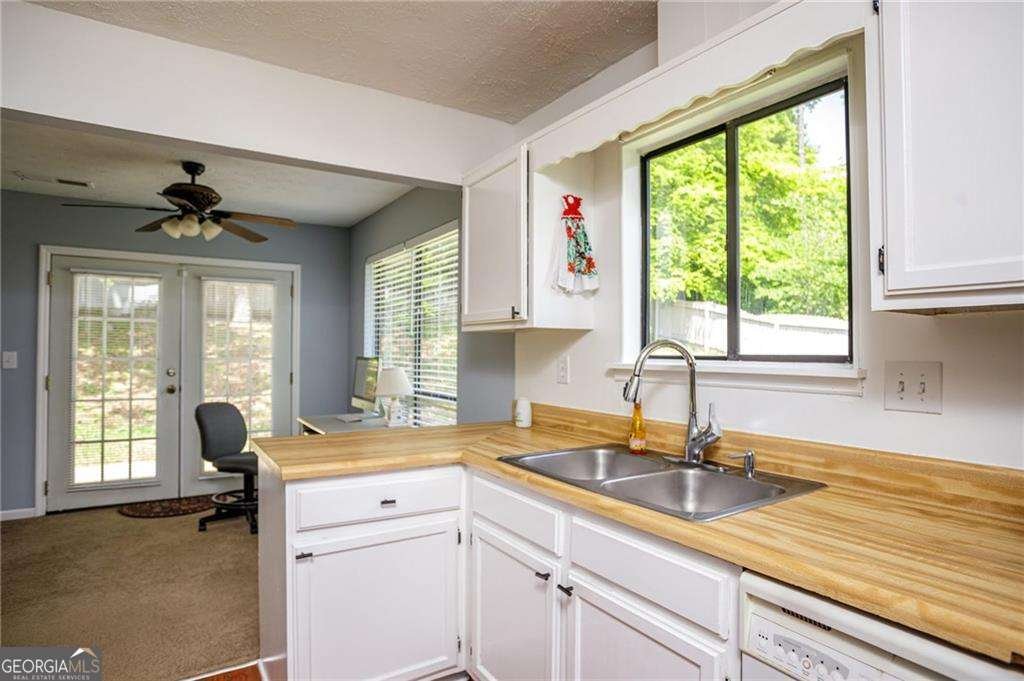 812 Steeple Chase Drive Lawrenceville - 6