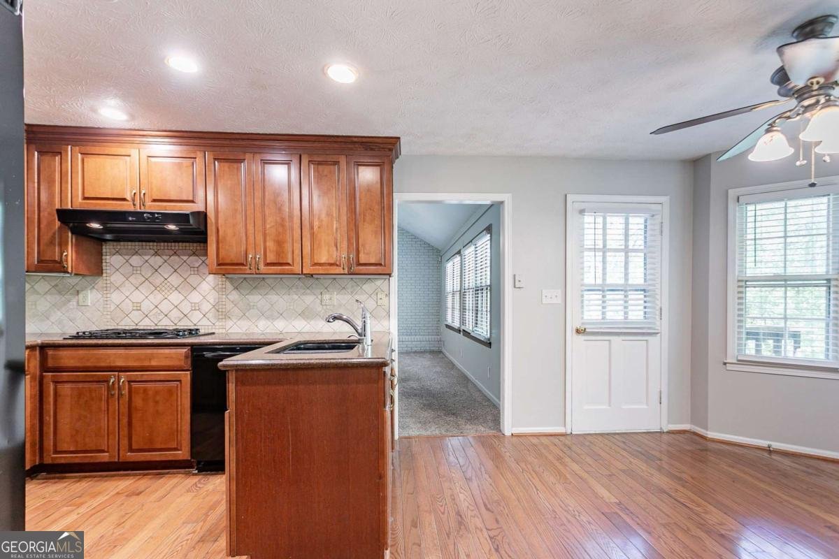 2352 Rockwood Way Stone Mountain - 13