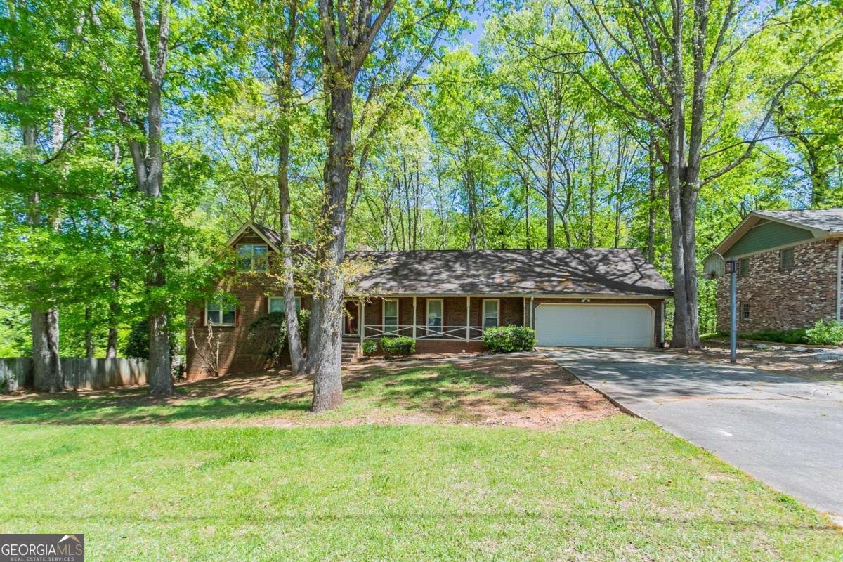 2352 Rockwood Way Stone Mountain - 2