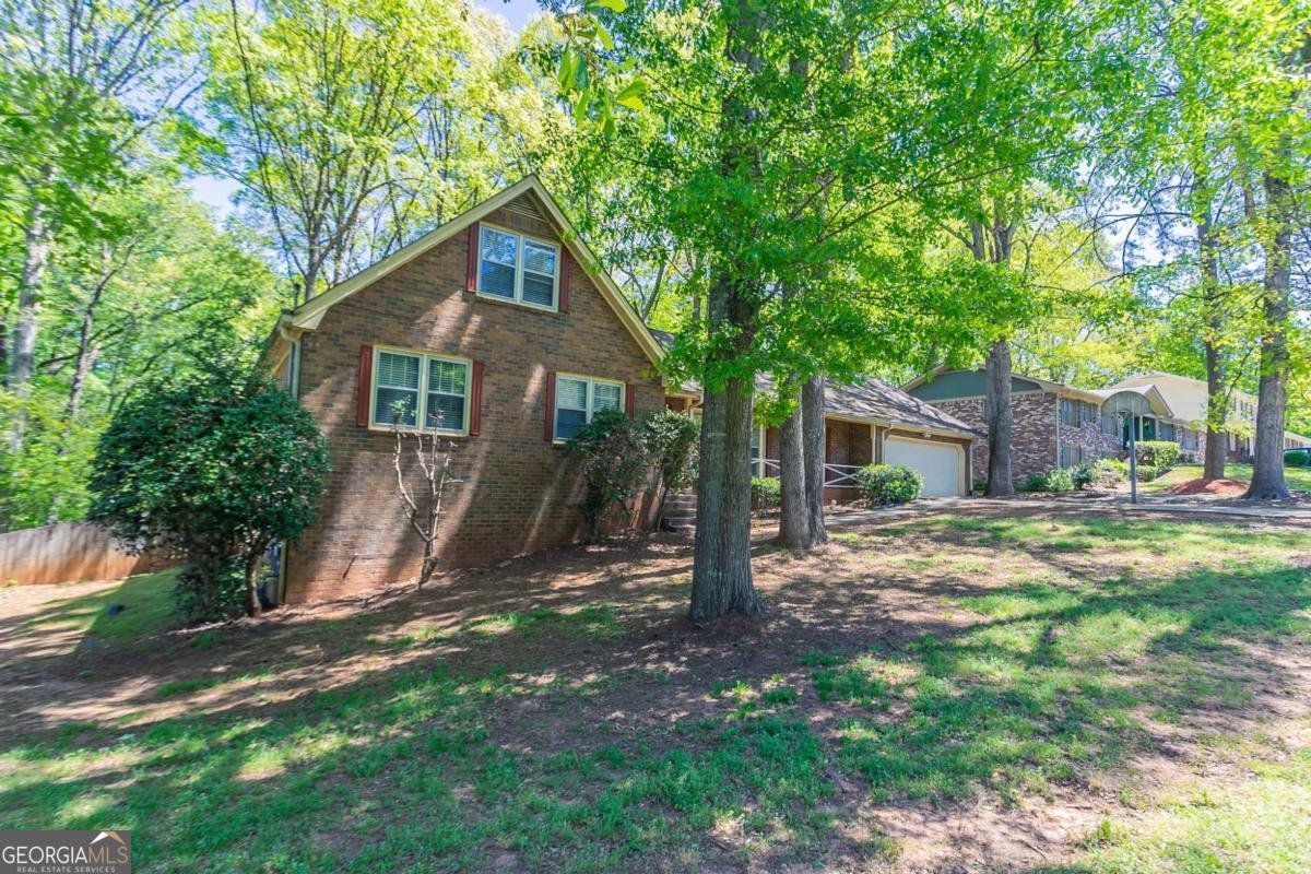 2352 Rockwood Way Stone Mountain - 3
