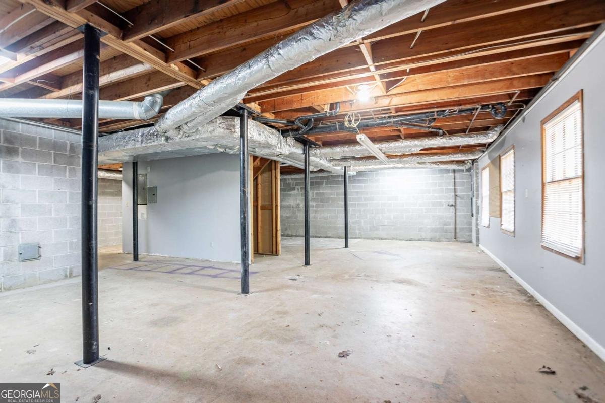 2352 Rockwood Way Stone Mountain - 39