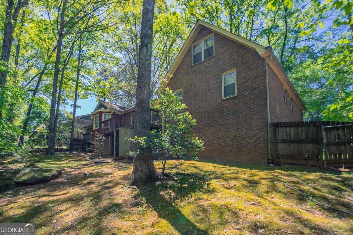 2352 Rockwood Way Stone Mountain - 44