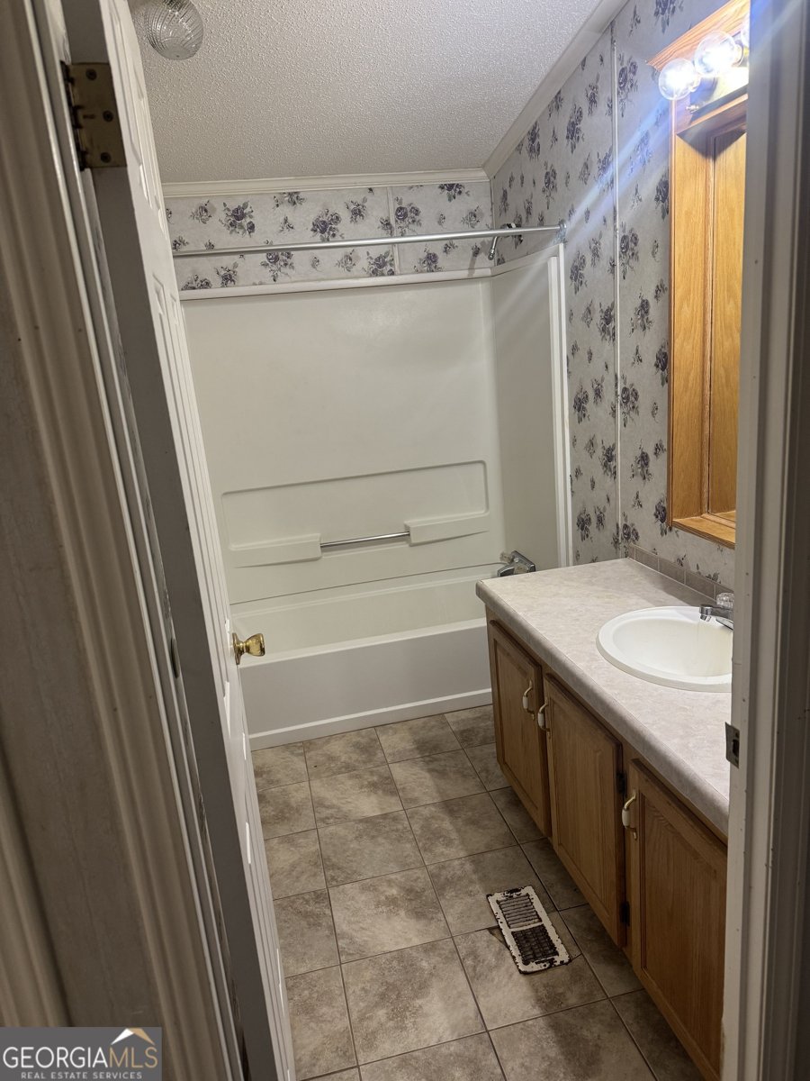 105 Skyline Drive Hampton - 9