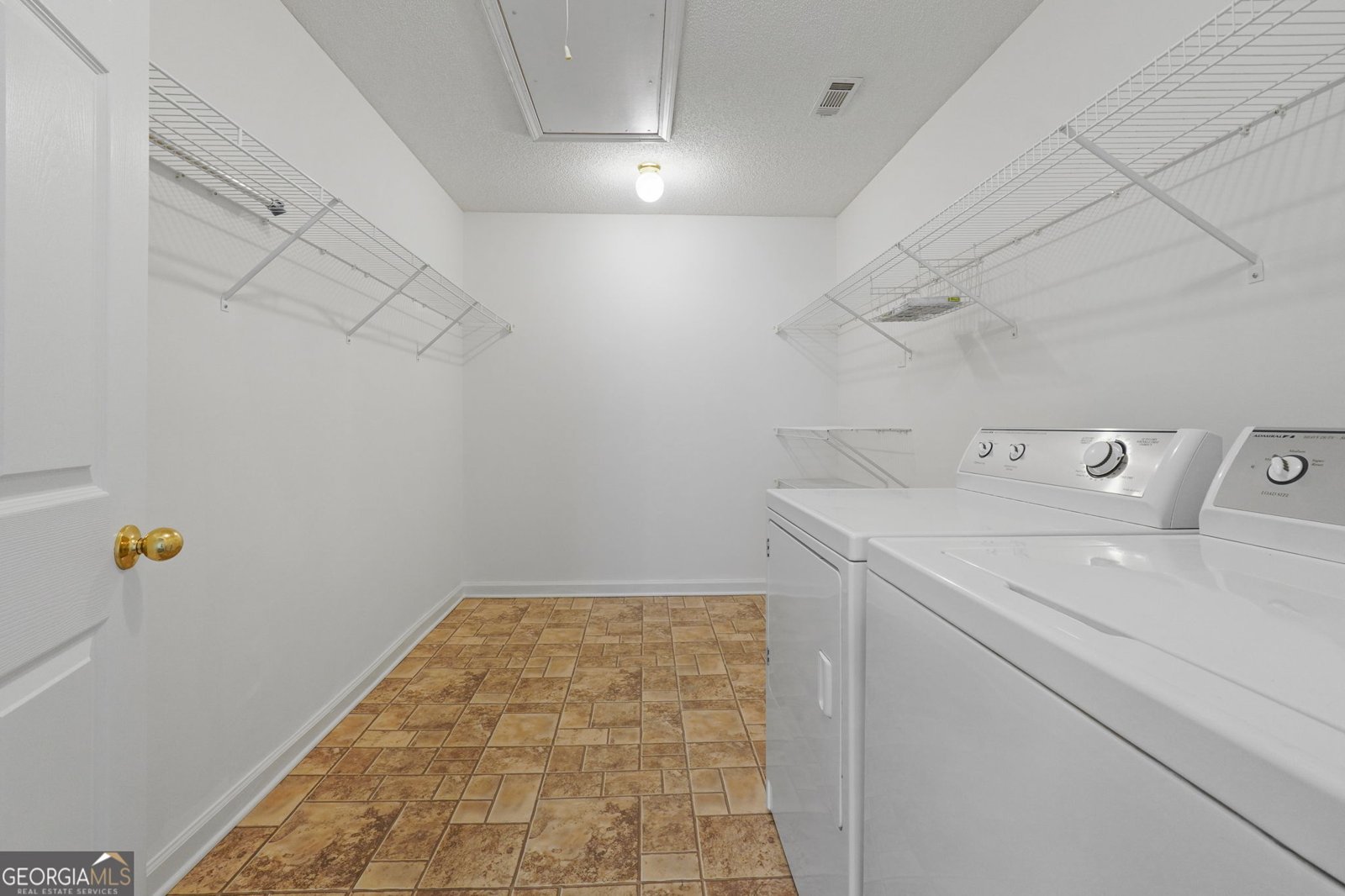 1744 Summerwoods Lane Griffin - 16