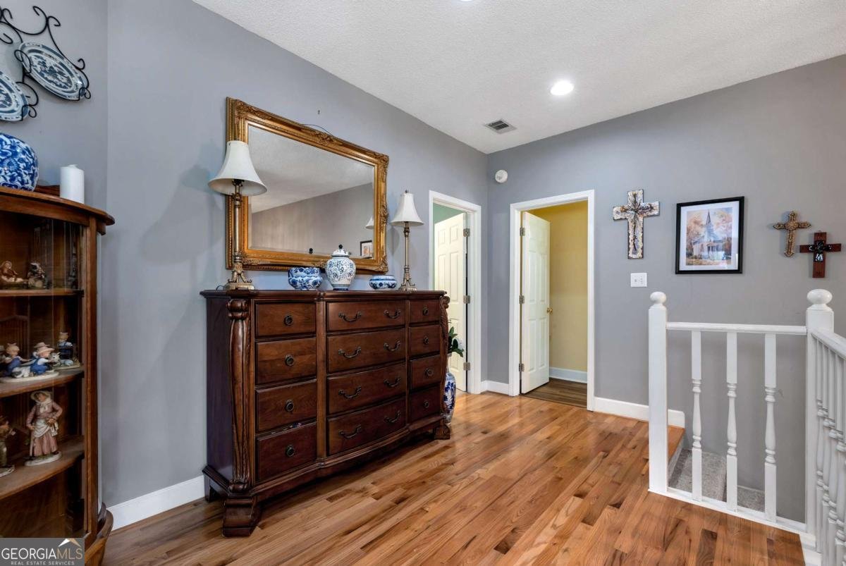 51 Howiington Road Jefferson - 9