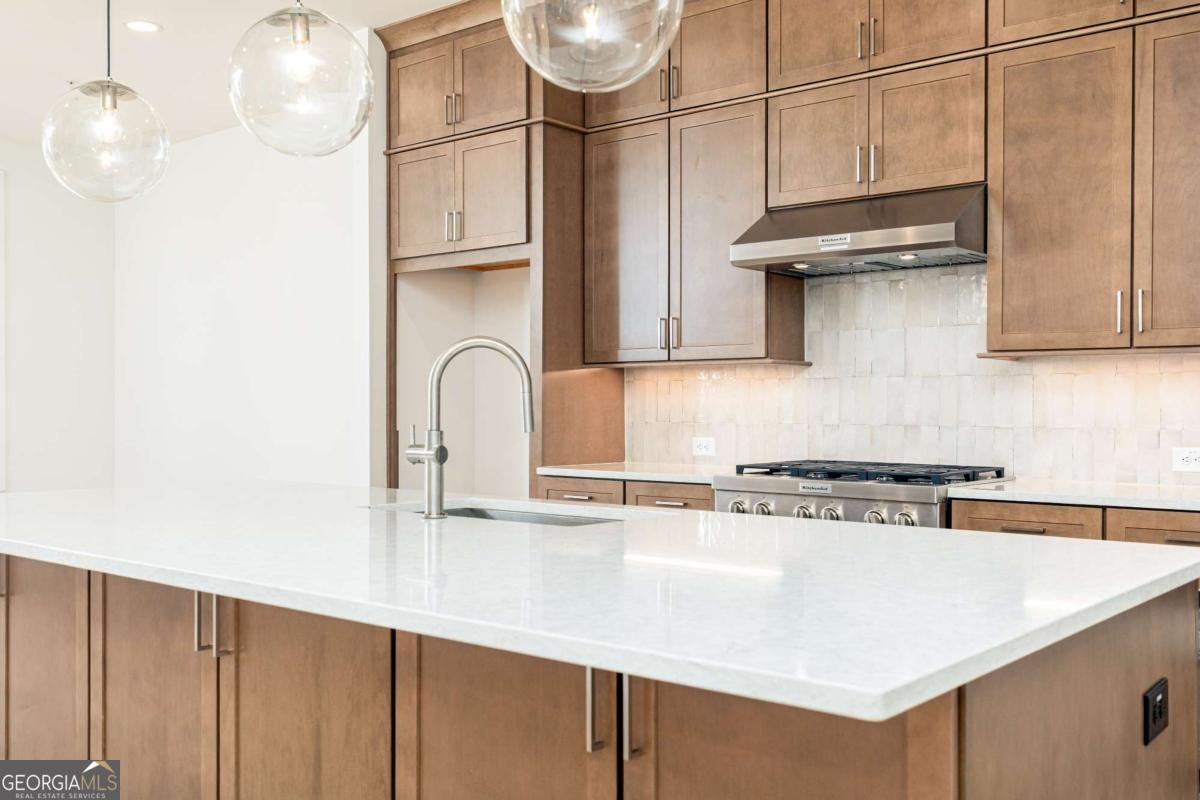 2184 Crestview Drive Brookhaven - 8