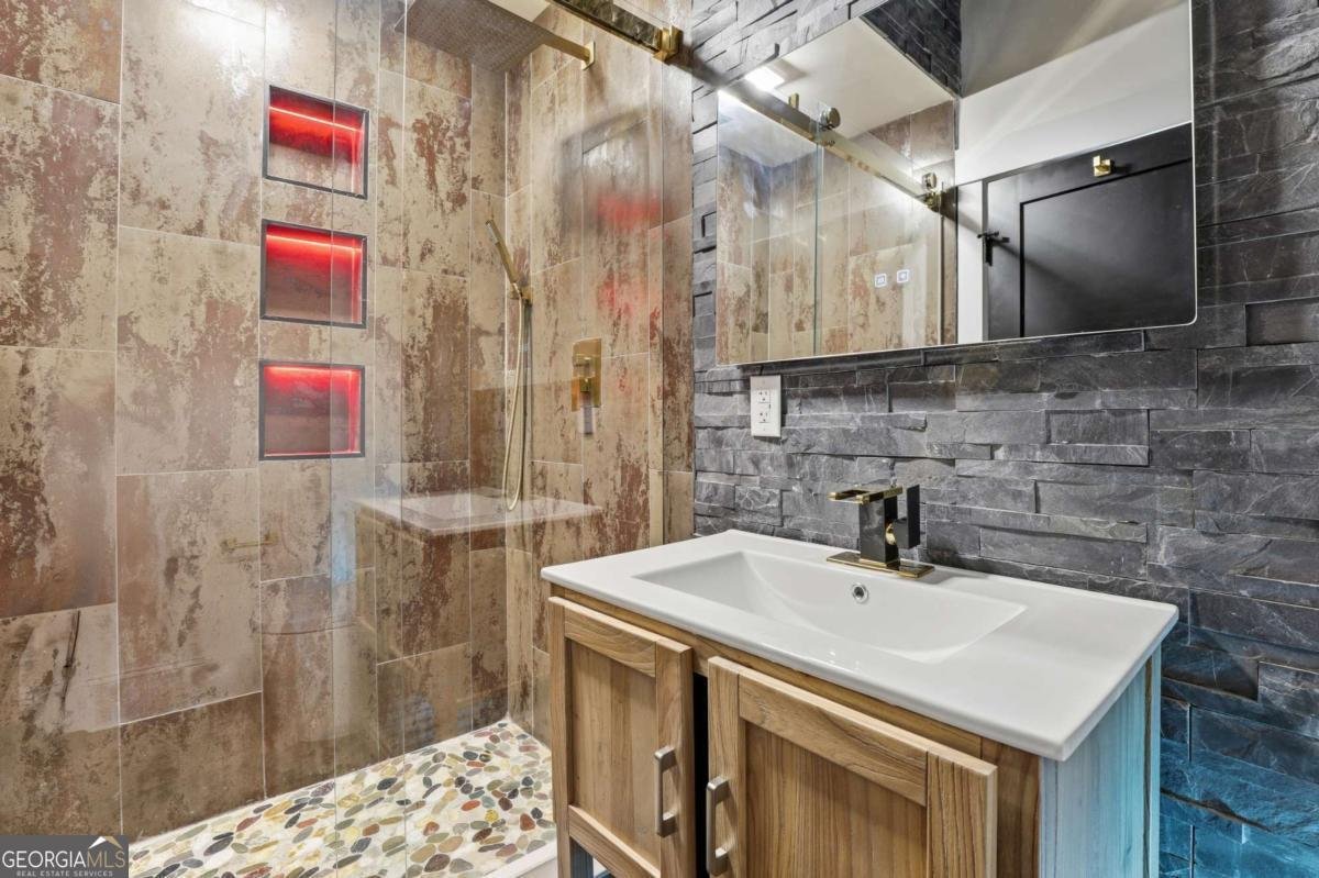 150 Cowart Lane Sylvania - 28