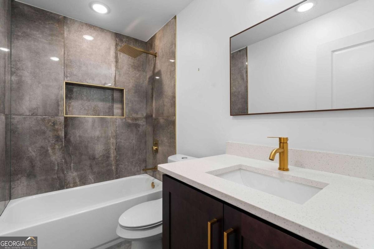 2001 Swazey Drive Decatur - 17