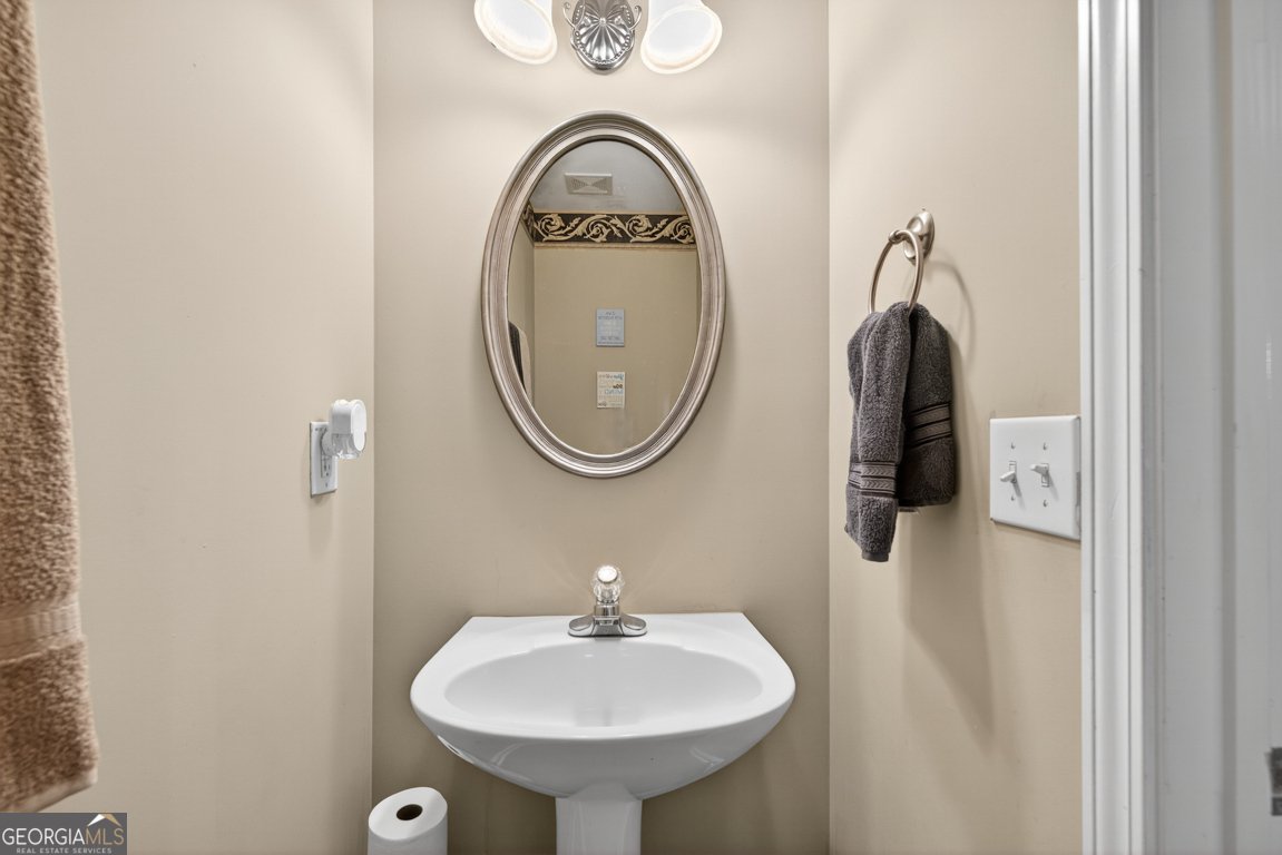 811 Rock Elm Drive Auburn - 14