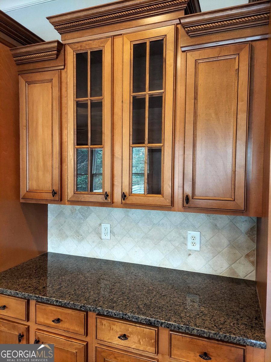 6437 Blue Water Drive Buford - 10