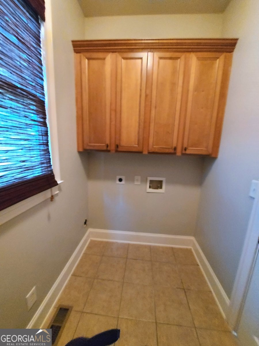 6437 Blue Water Drive Buford - 13