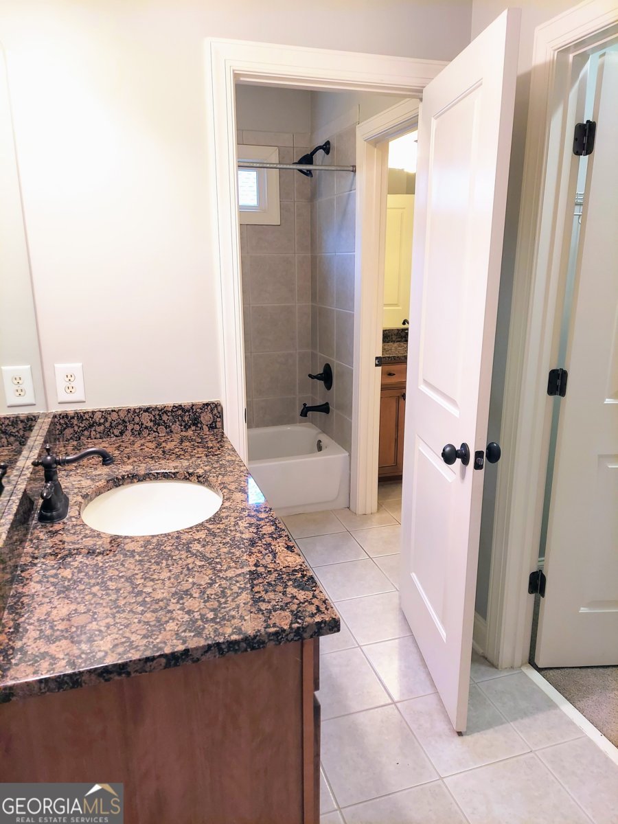 6437 Blue Water Drive Buford - 27