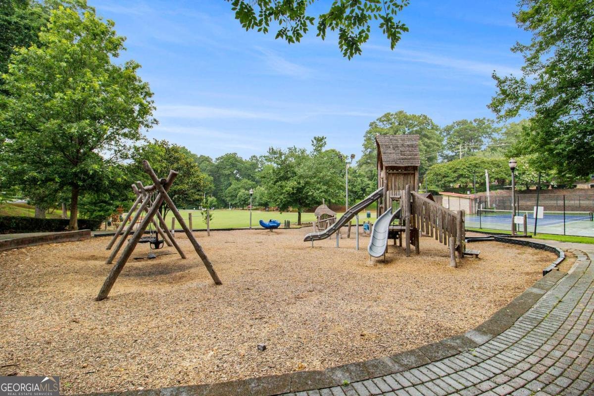 2057 Cambridge Avenue Atlanta - 11