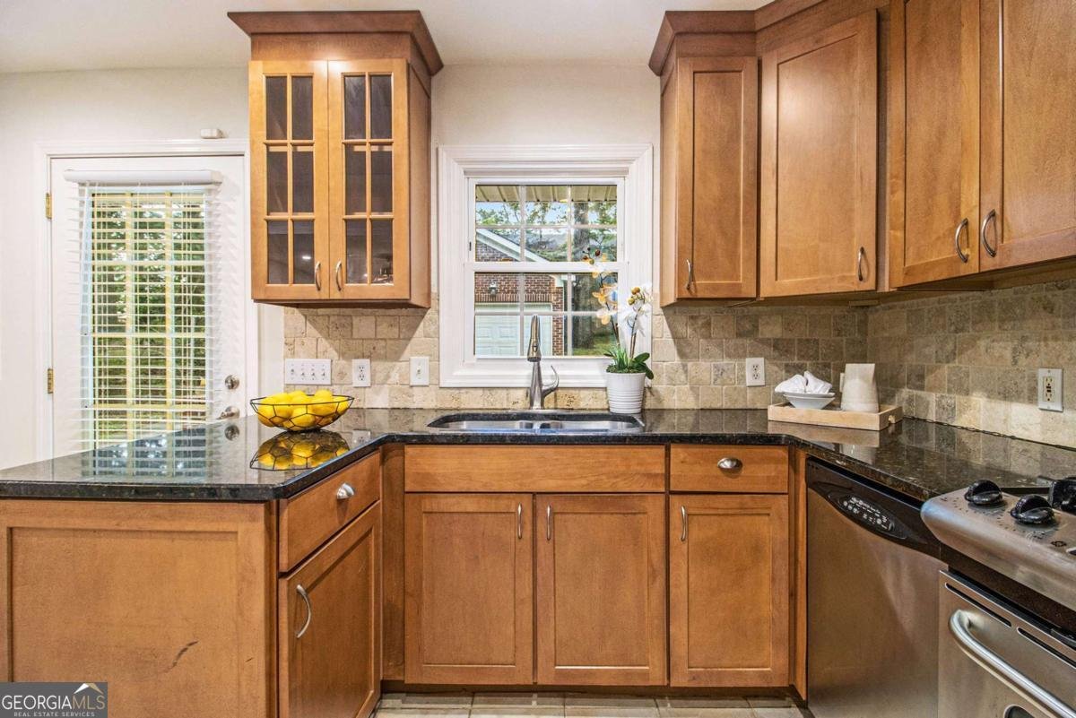 2057 Cambridge Avenue Atlanta - 15