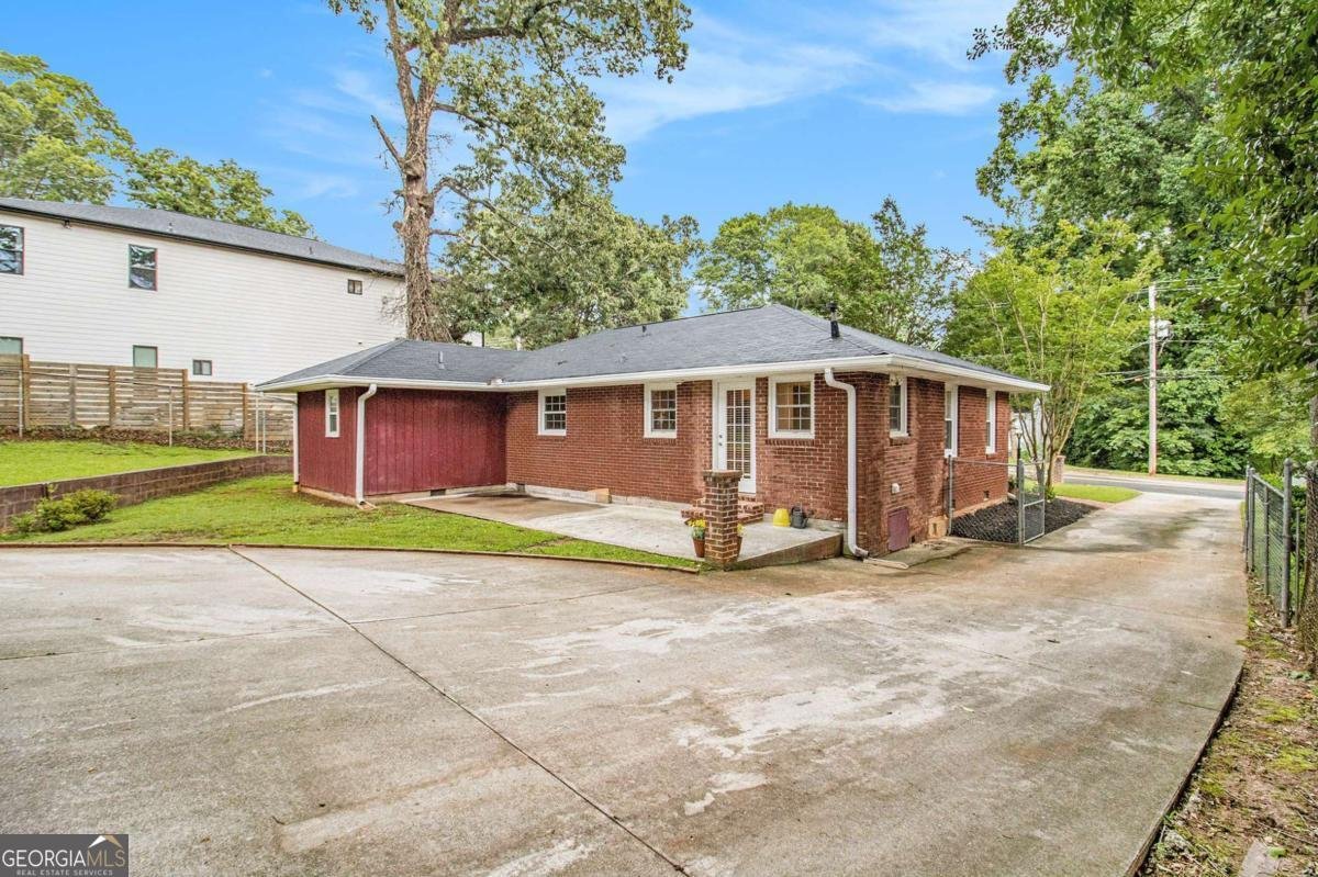 2057 Cambridge Avenue Atlanta - 38