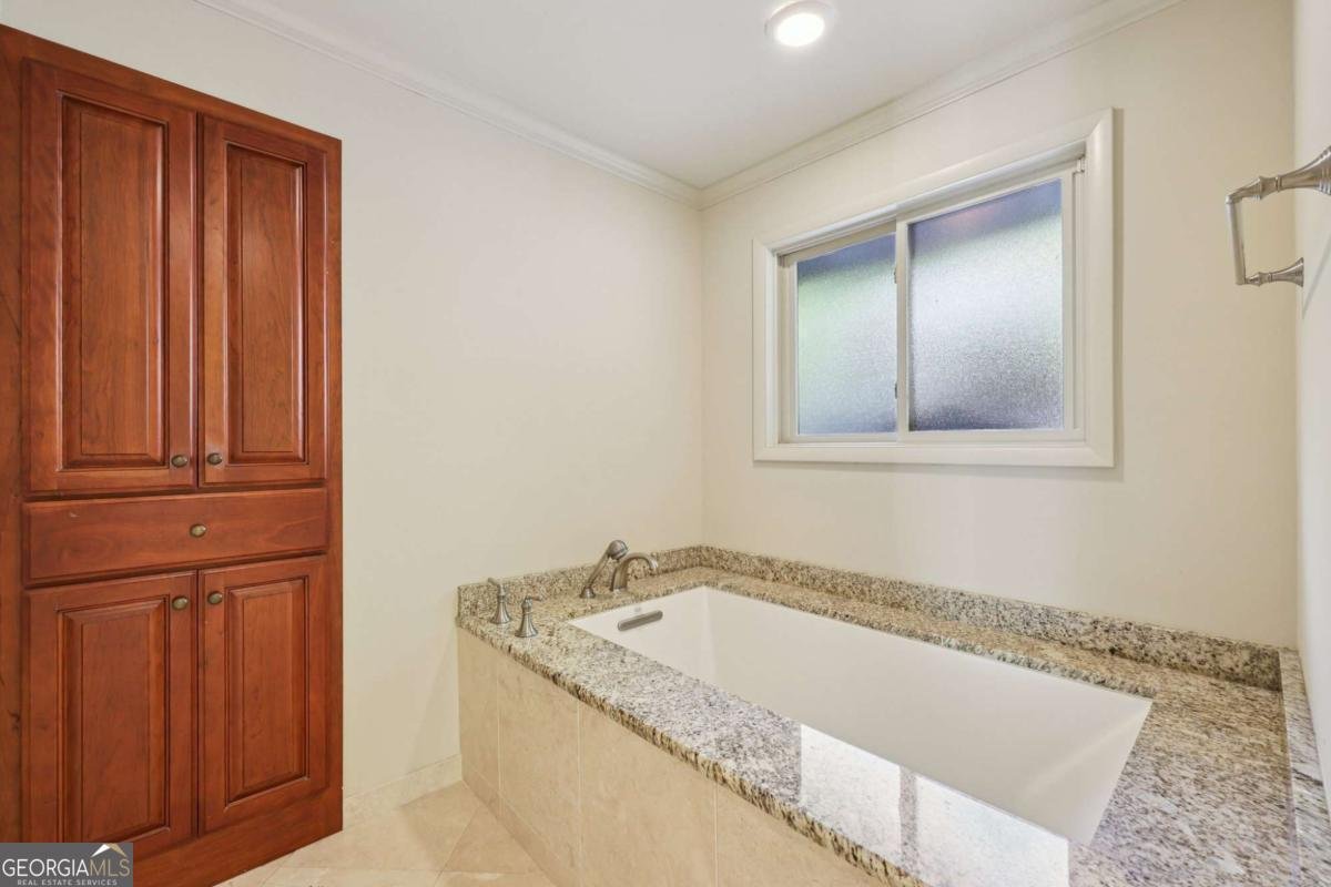 7080 Riverside Drive Sandy Springs - 3