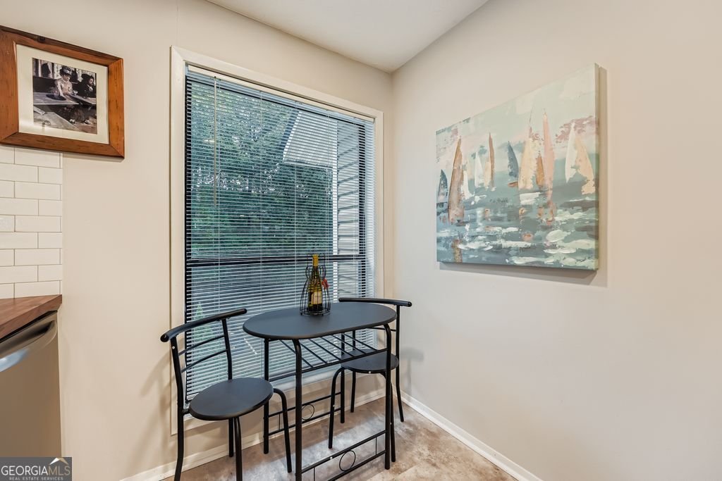 1507 WYNNES RIDGE Circle Marietta - 14