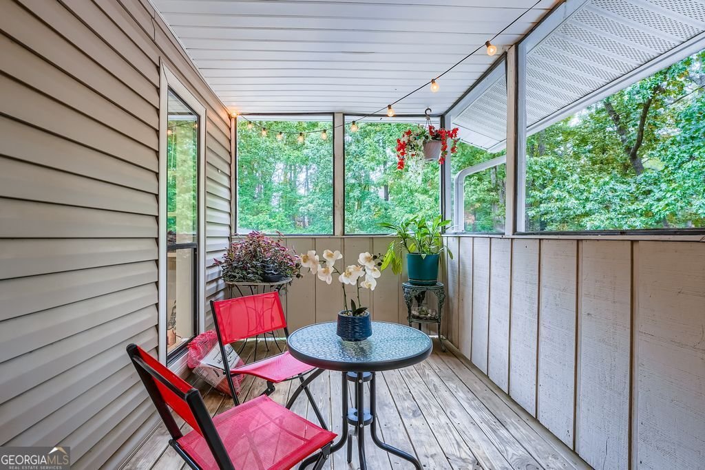 1507 WYNNES RIDGE Circle Marietta - 27