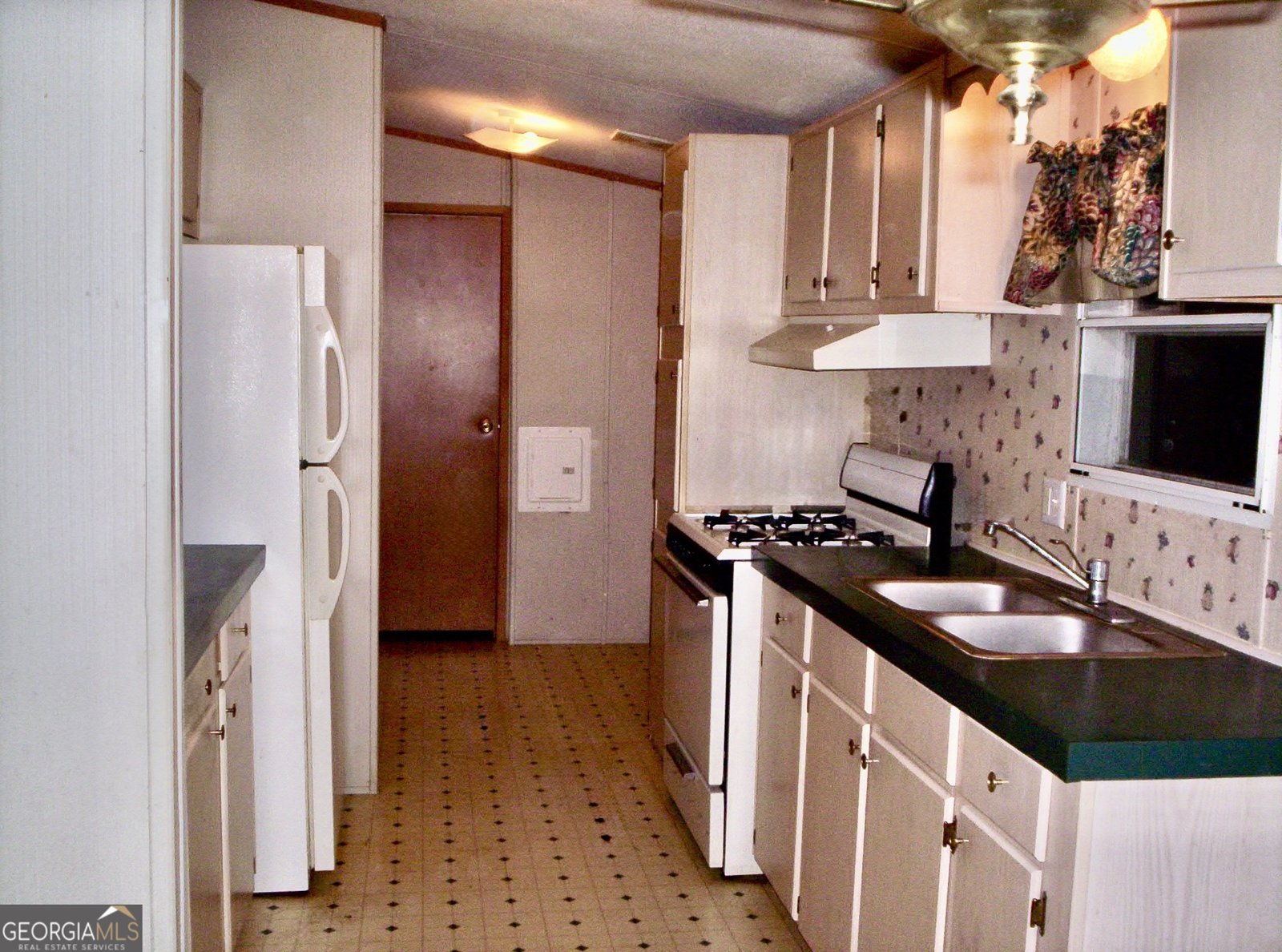 112 Cemetery Street Kingston - 25