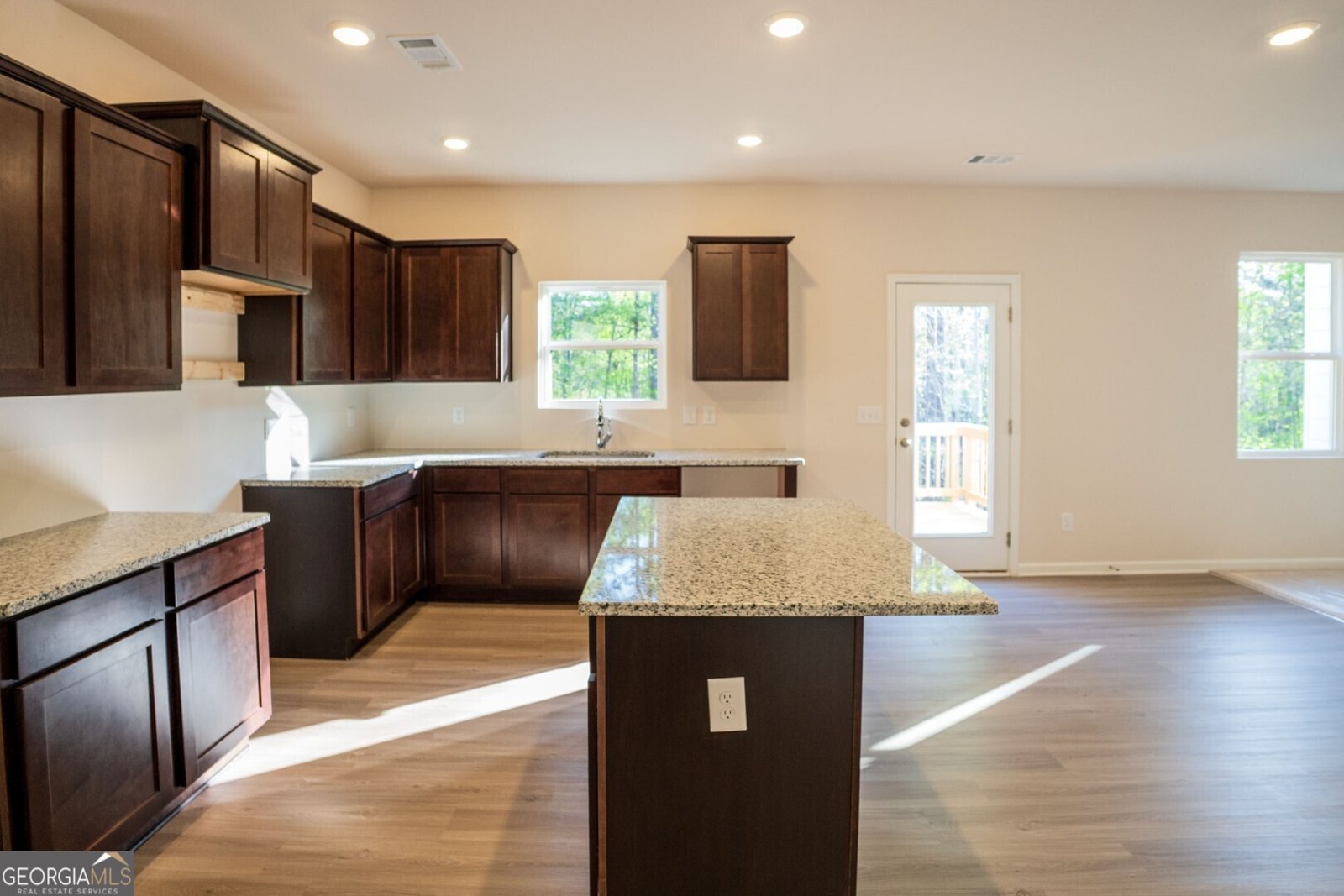 576 River Run Drive Dallas - 1