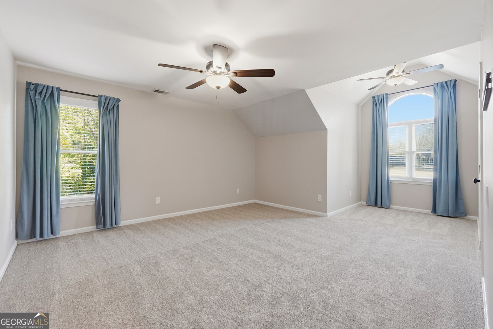 6010 Claiborne Cove Roswell - 27