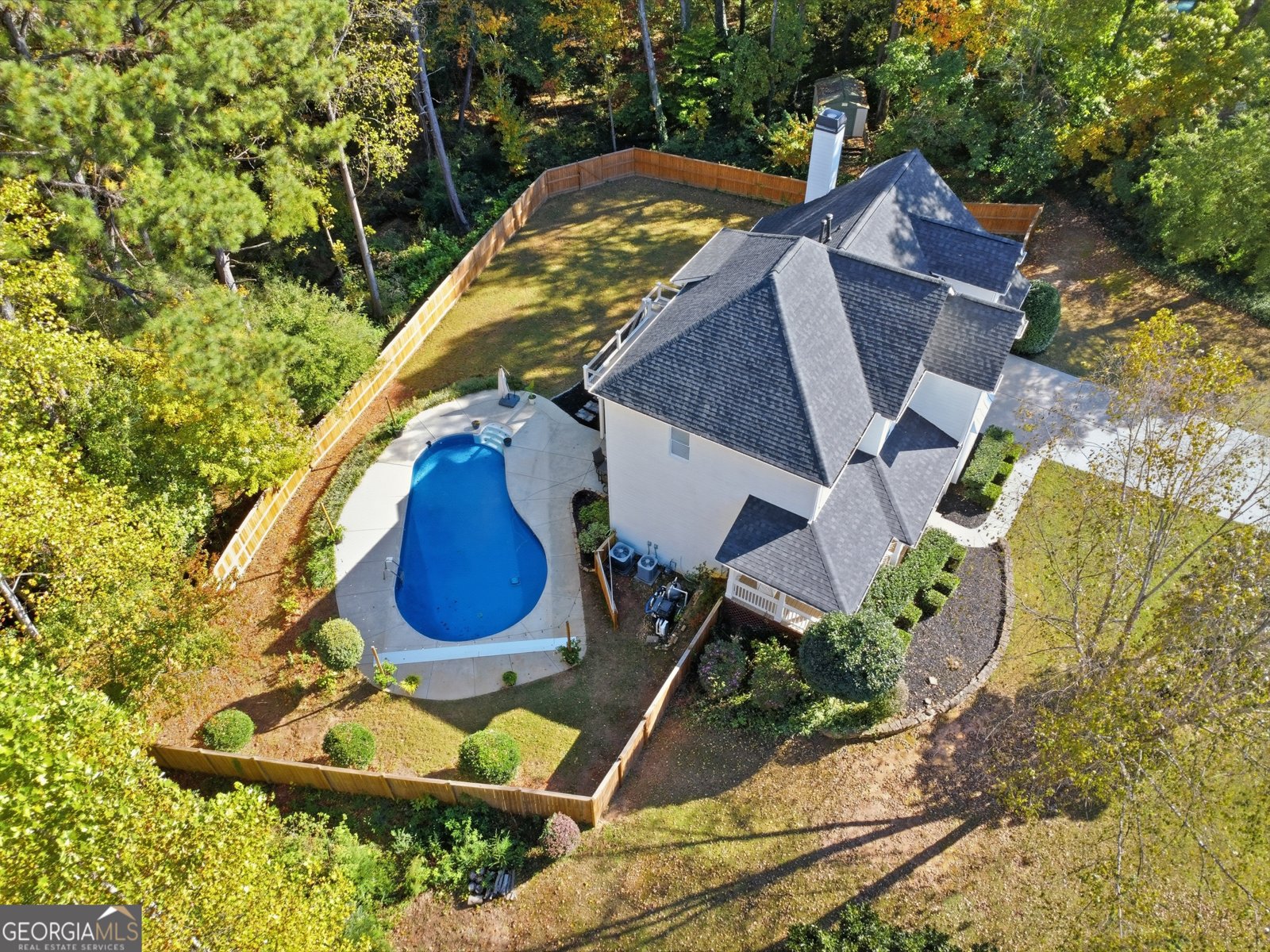 6010 Claiborne Cove Roswell - 44