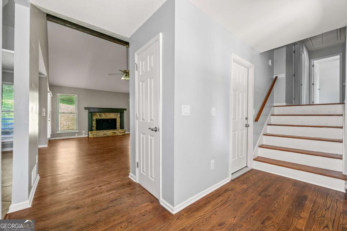 555 Ramsdale Drive Roswell - 2