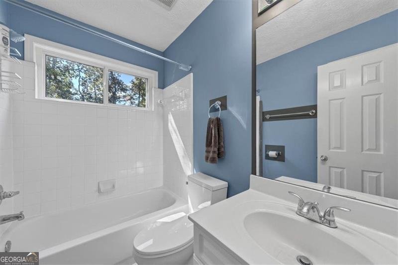 882 MADISON VIEW Lane Lawrenceville - 17