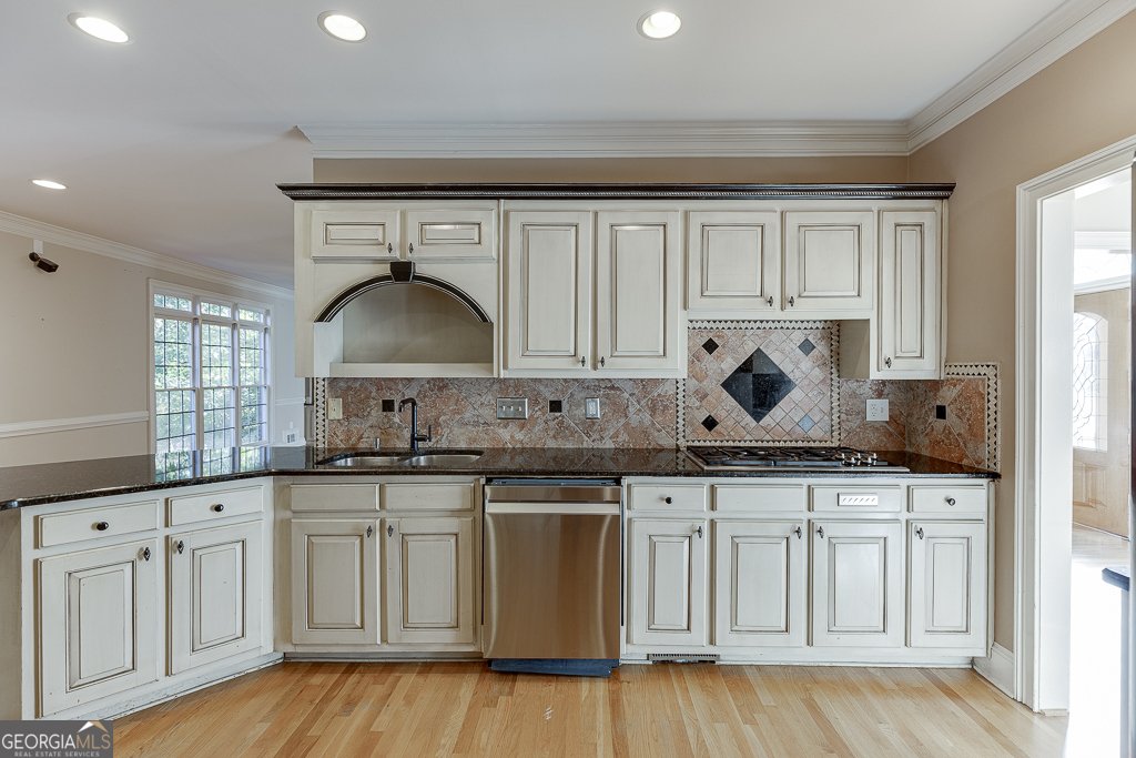 1450 Woodland Lake Drive Snellville - 8