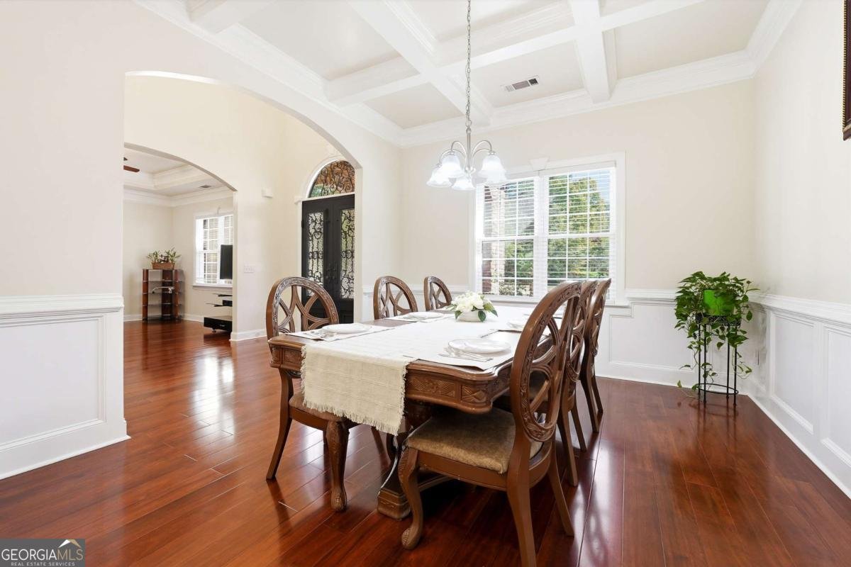 100 Marshas Vineyard Hampton - 11