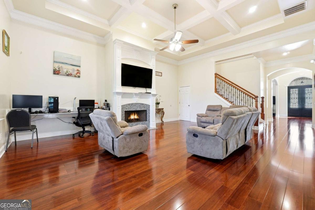 100 Marshas Vineyard Hampton - 13