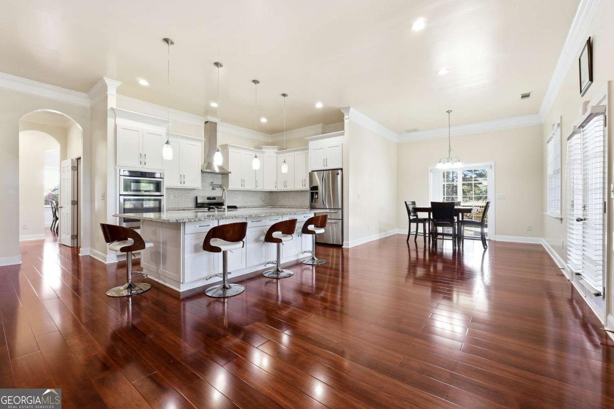 100 Marshas Vineyard Hampton - 15