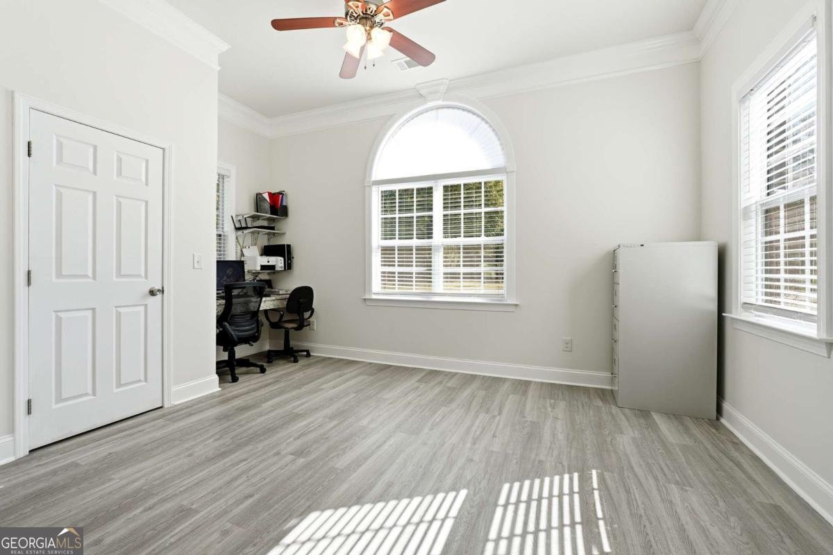 100 Marshas Vineyard Hampton - 27