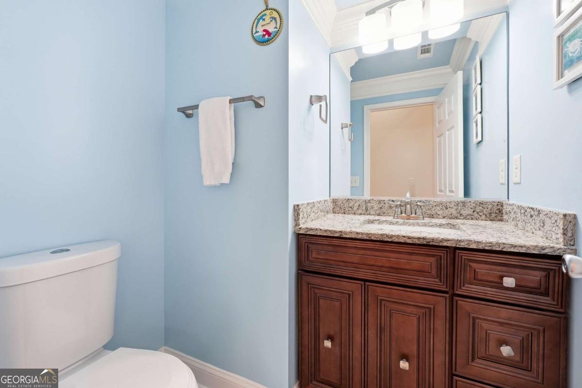 100 Marshas Vineyard Hampton - 36